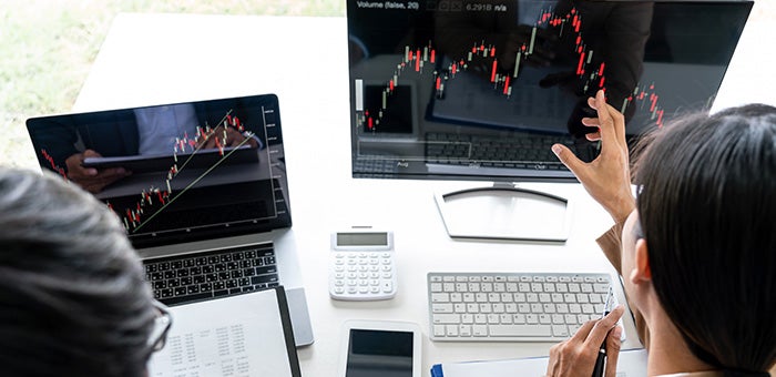 Here’s How To Manage Your Investments In The Internet Era